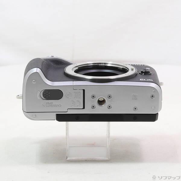 〔中古〕Canon(キヤノン) EOS M6 ダブルズームキット シルバー〔344-ud〕 |  | 04