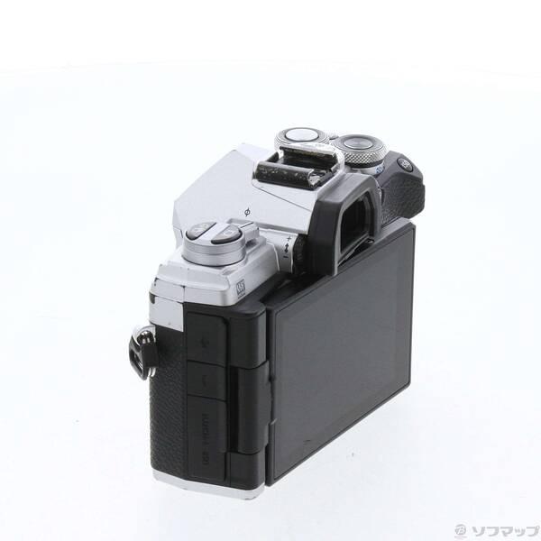 〔中古〕OLYMPUS(オリンパス) OM-D E-M5 Mark III ボディ シルバー〔262-ud〕 |  | 01