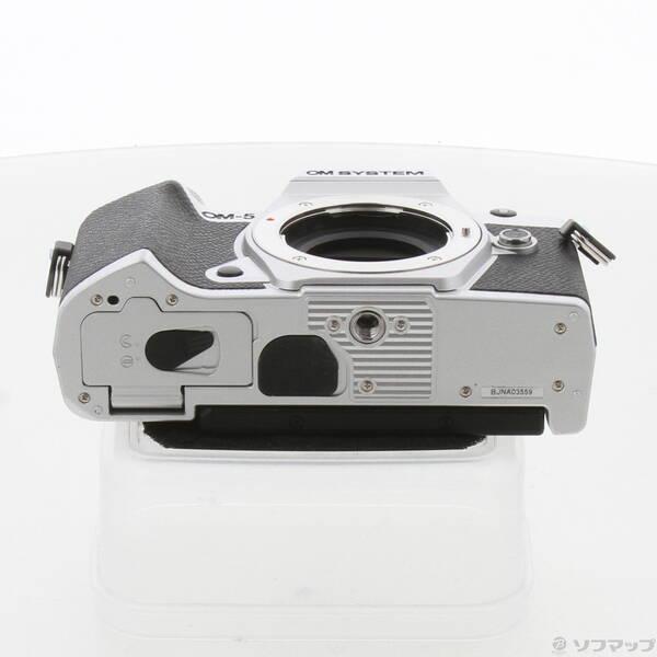 〔中古〕OM-5 ボディ シルバー〔262-ud〕 |  | 04