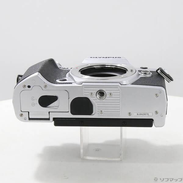〔中古〕OLYMPUS(オリンパス) OM-D E-M5 Mark III 12-45mm F4.0 PROキット シルバー〔251-ud〕 |  | 04