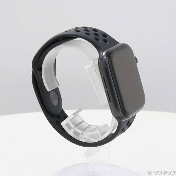 〔中古〕Apple(アップル) Apple Watch SE 第1世代 Nike GPS 44mm スペースグレイアルミニウムケース アンスラサイト／ブラックNikeスポーツバンド〔198-ud〕 |  | 03