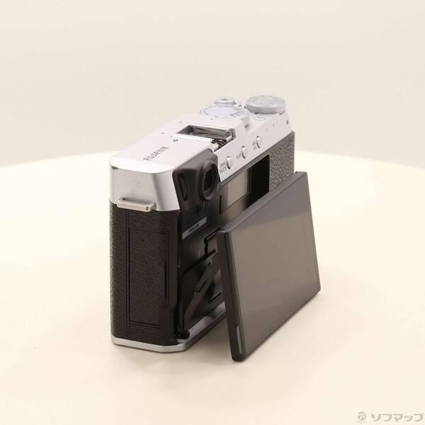 〔中古〕FUJIFILM(フジフイルム) FUJIFILM X-E4 ボディ シルバー〔297-ud〕 |  | 01