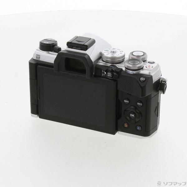 〔中古〕OM-5 ボディ シルバー〔262-ud〕 |  | 02