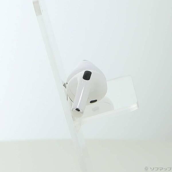 〔中古〕Apple(アップル) AirPods Pro 第1世代 MagSafe対応 MLWK3J／A〔198-ud〕 |  | 03
