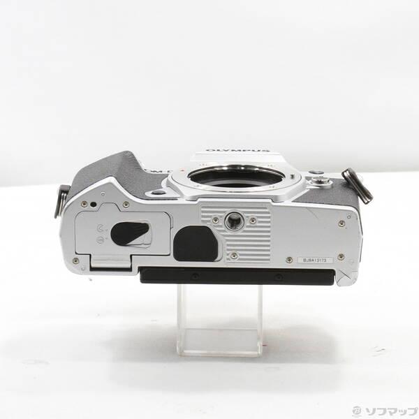 〔中古〕OLYMPUS(オリンパス) OM-D E-M5 Mark III ボディ シルバー〔295-ud〕 |  | 04
