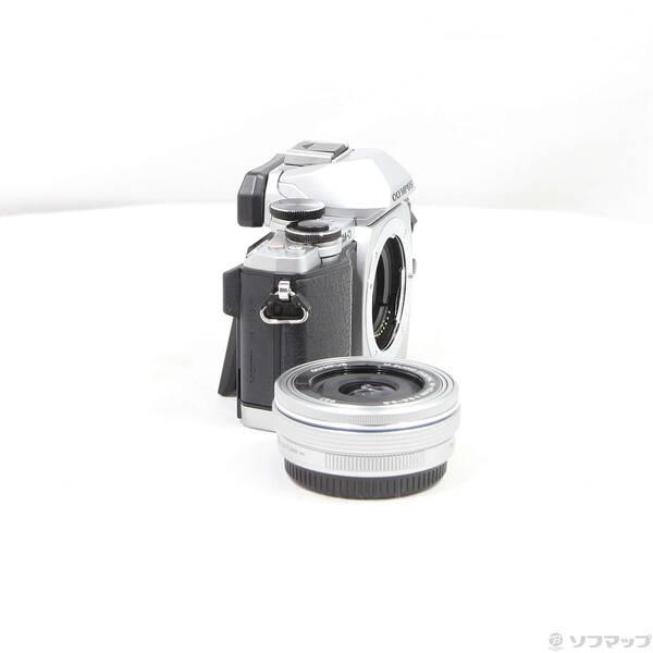〔中古〕OLYMPUS(オリンパス) OM-D E-M10 14-42mm EZレンズキット シルバー〔352-ud〕 |  | 03