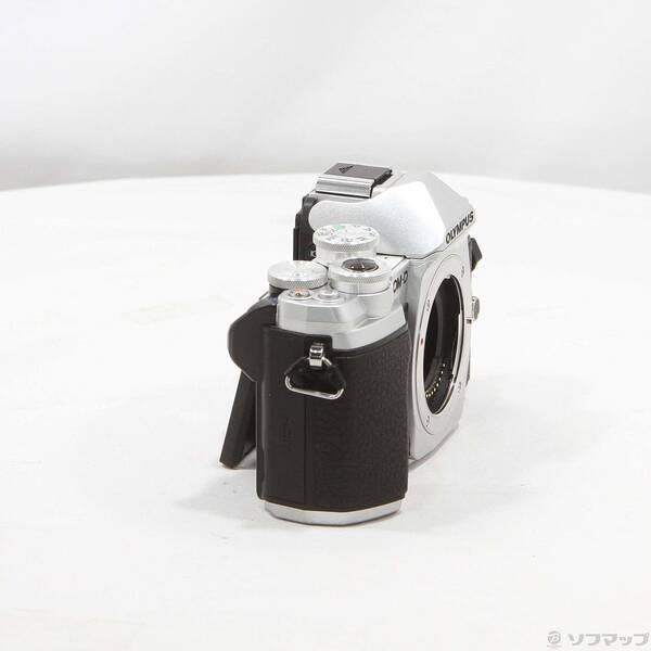 〔中古〕OLYMPUS(オリンパス) OM-D E-M10 Mark III ボディ シルバー〔349-ud〕 |  | 03