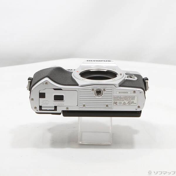 〔中古〕OLYMPUS(オリンパス) OM-D E-M10 Mark III ボディ シルバー〔349-ud〕 |  | 04