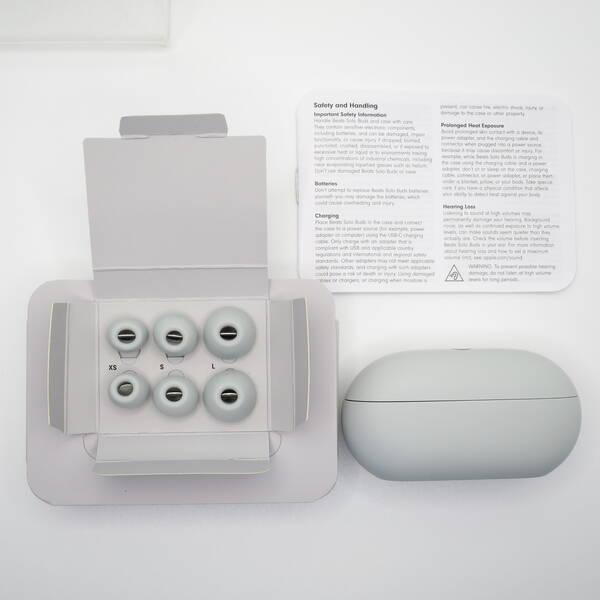 〔中古〕Beats by Dr. Dre Beats Solo Buds ストームグレイ MUVY3PA／A〔196-ud〕 |  | 01