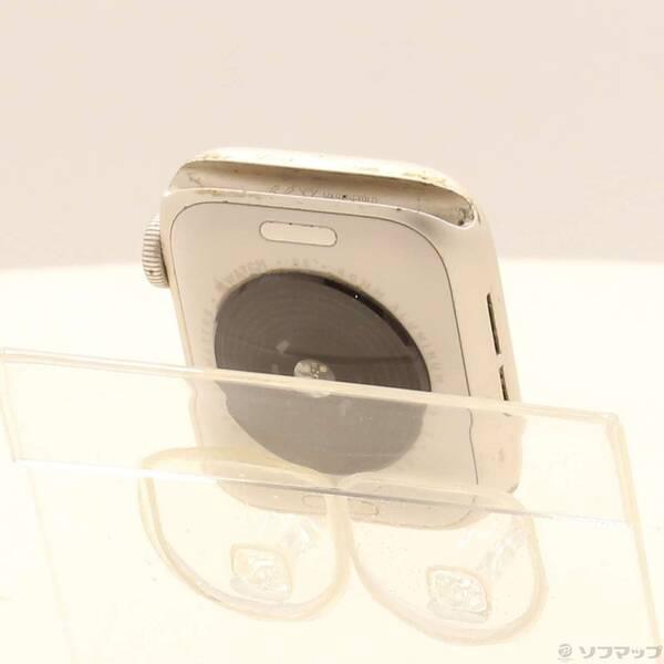 〔中古〕Apple(アップル) Apple Watch SE 第2世代 GPS 40mm スターライトアルミニウムケース バンド無し〔377-ud〕 |  | 02