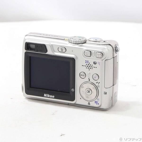 〔中古〕Nikon(ニコン) COOLPIX 7900 (710万画素／3倍ズーム／プライムシルバー)〔305-ud〕 |  | 02