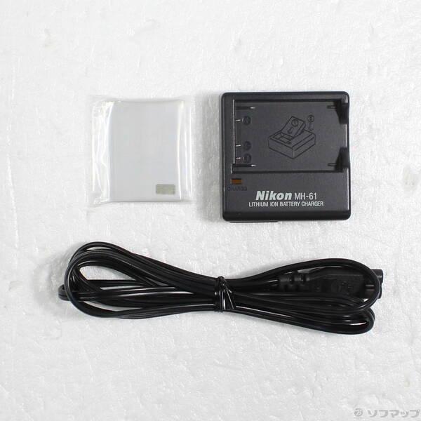 〔中古〕Nikon(ニコン) COOLPIX 7900 (710万画素／3倍ズーム／プライムシルバー)〔305-ud〕 |  | 04
