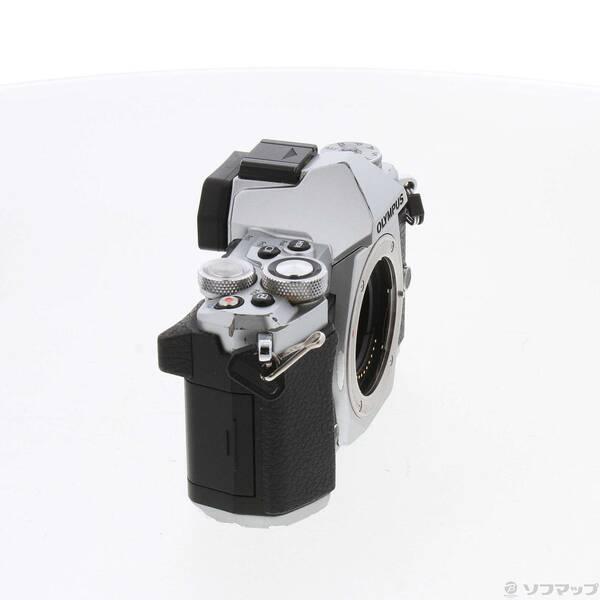 〔中古〕OLYMPUS(オリンパス) OM-D E-M5 MarkII ボディ シルバー〔262-ud〕 |  | 03