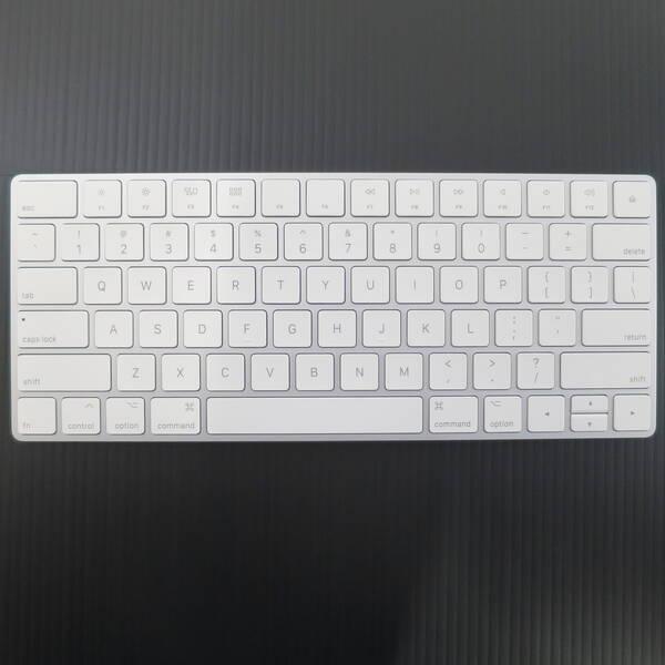 〔中古〕Apple(アップル) Magic Keyboard MLA22LL／A〔348-ud〕 | 