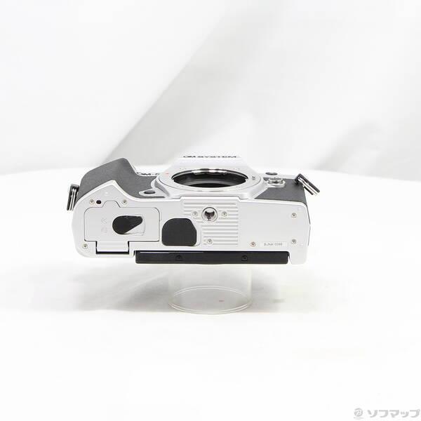 〔中古〕OM SYSTEM 〔展示品〕 OM-5 12-45mm PRO レンズキット シルバー〔262-ud〕 |  | 04