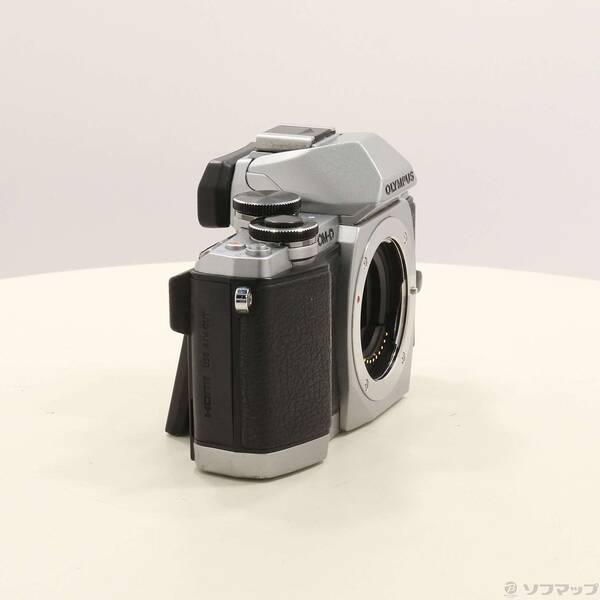 〔中古〕OLYMPUS(オリンパス) OM-D E-M10 ボディー シルバー〔262-ud〕 |  | 03