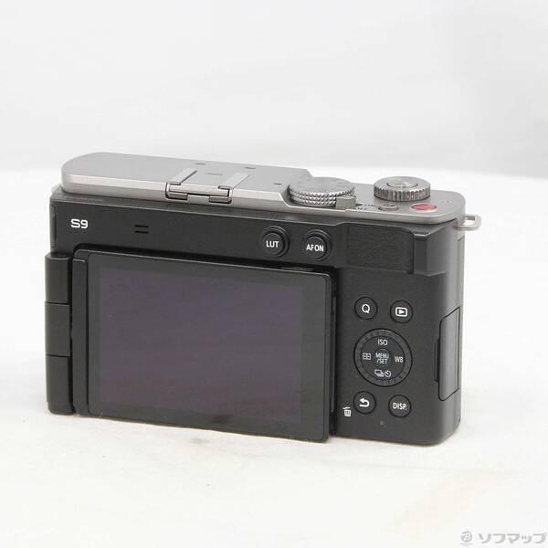 〔中古〕Panasonic(パナソニック) LUMIX DC-S9-S ボディ シルバー〔262-ud〕 |  | 02