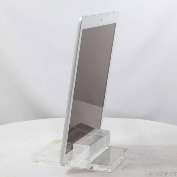 〔中古〕Apple(アップル) iPad 第8世代 32GB シルバー MYLA2J／A Wi-Fi〔269-ud〕 |  | 01