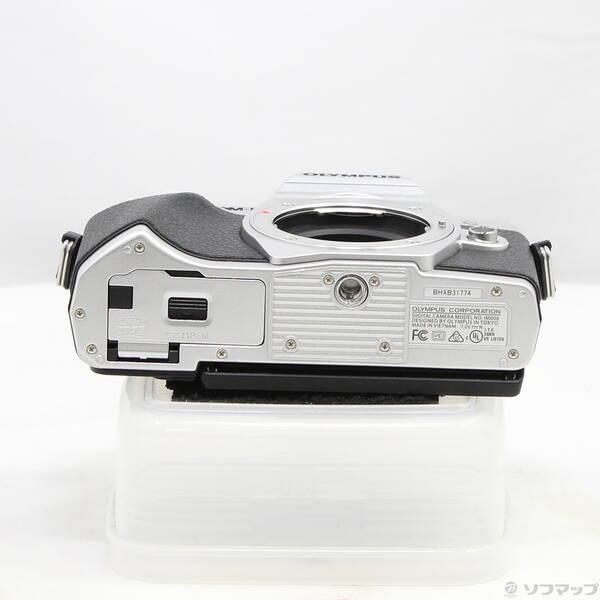 〔中古〕OLYMPUS(オリンパス) OM-D E-M10 Mark III ボディ シルバー〔198-ud〕 |  | 04