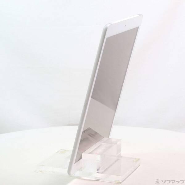 〔中古〕Apple(アップル) iPad 第7世代 32GB シルバー MW6C2J／A docomoロック解除SIMフリー〔348-ud〕 |  | 01