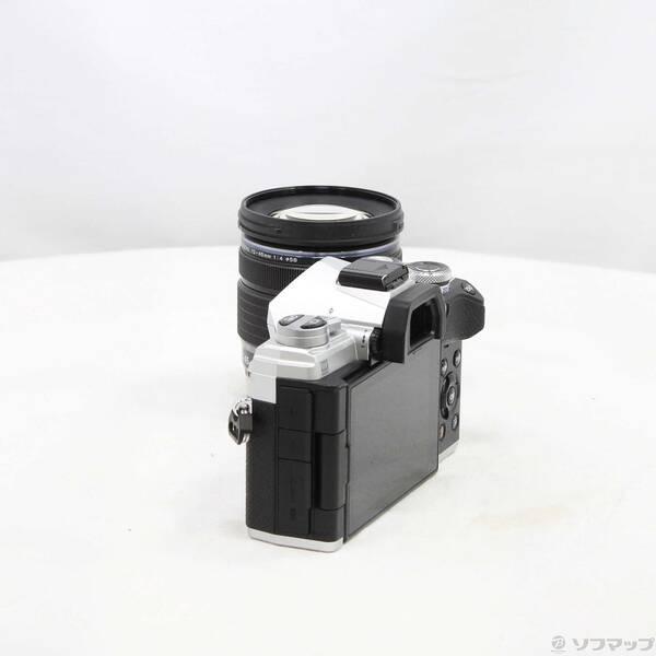 〔中古〕OLYMPUS(オリンパス) OM-D E-M5 Mark III 12-45mm F4.0 PROキット シルバー〔258-ud〕 |  | 01