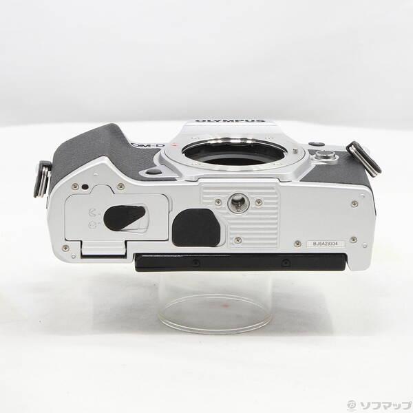 〔中古〕OLYMPUS(オリンパス) OM-D E-M5 Mark III 12-45mm F4.0 PROキット シルバー〔258-ud〕 |  | 04