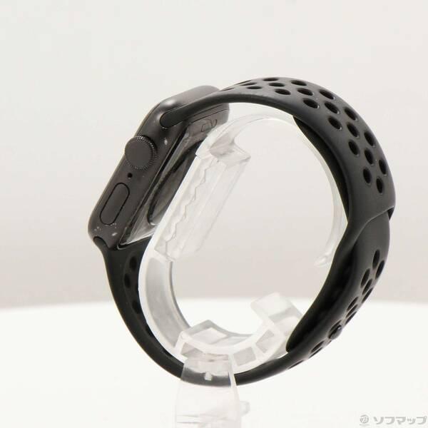 〔中古〕Apple(アップル) Apple Watch SE 第1世代 Nike GPS 40mm スペースグレイアルミニウムケース アンスラサイト／ブラックNikeスポーツバンド〔198-ud〕 |  | 01