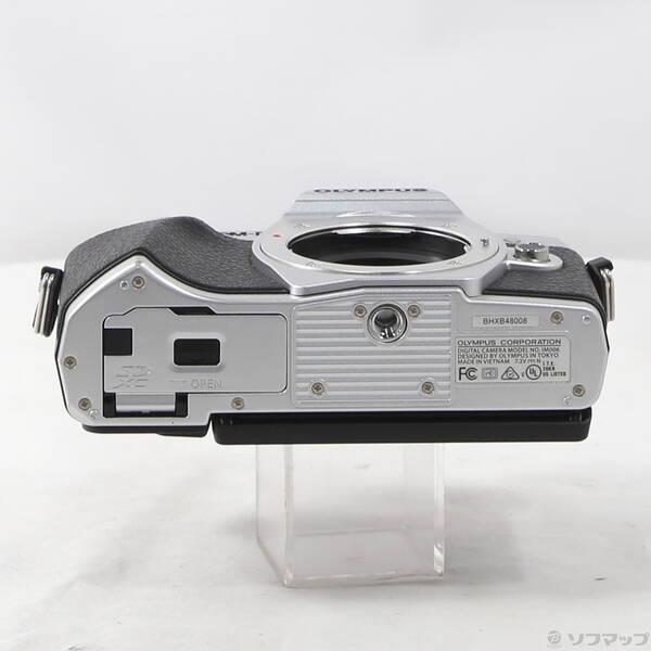 〔中古〕OLYMPUS(オリンパス) OM-D E-M10 Mark III ボディ シルバー〔297-ud〕 |  | 04