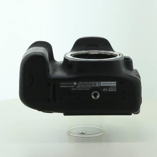 〔中古〕Canon(キヤノン) EOS 80D EF-S18-135 IS USM レンズキット〔352-ud〕 |  | 04