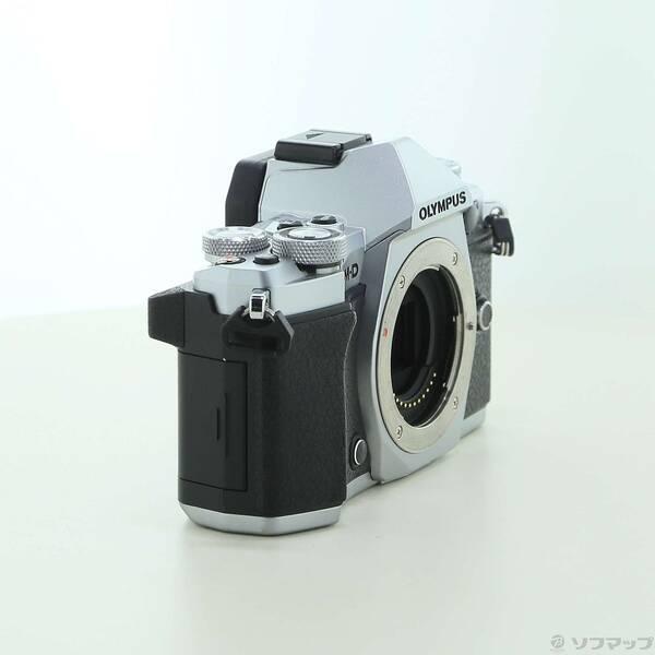 〔中古〕OLYMPUS(オリンパス) OM-D E-M5 MarkII ボディ シルバー〔262-ud〕 |  | 03