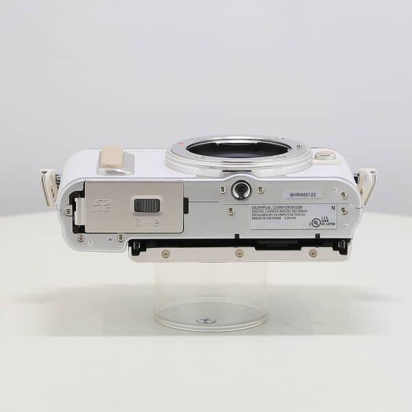 〔中古〕OLYMPUS(オリンパス) OLYMPUS PEN E-PL8 ボディー ホワイト〔297-ud〕 |  | 04