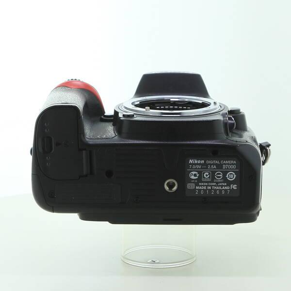 〔中古〕Nikon(ニコン) Nikon D7000 18-200 VR II レンズキット (1620万画素／SDXC)〔344-ud〕 |  | 04