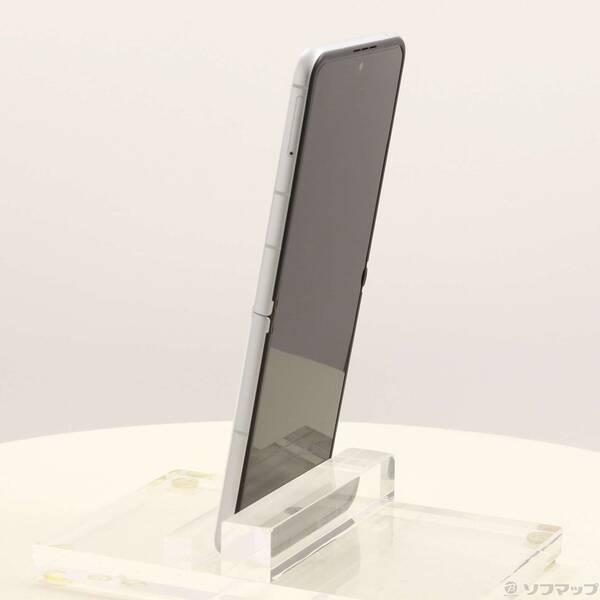 〔中古〕ZTE nubia Flip 2 128GB ホワイト A404ZT Y!mobile〔352-ud〕 |  | 01