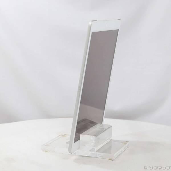 〔中古〕Apple(アップル) iPad 第8世代 32GB シルバー MYMJ2J／A docomoロック解除SIMフリー〔368-ud〕 |  | 01