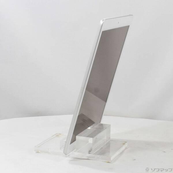 〔中古〕Apple(アップル) iPad 第8世代 32GB シルバー MYLA2J／A Wi-Fi〔305-ud〕 |  | 01