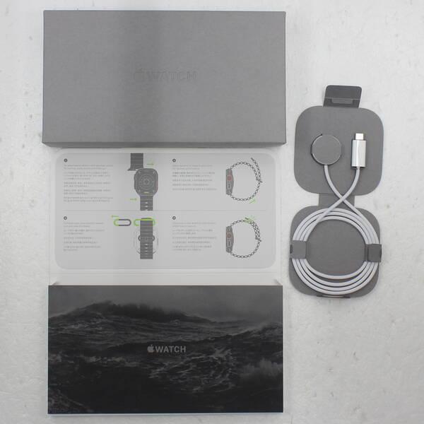 〔中古〕Apple(アップル) 〔展示品〕 Apple Watch Ultra 2 GPS + Cellular 49mm ブラックチタニウムケース ブラックオーシャンバンド〔297-ud〕 |  | 04