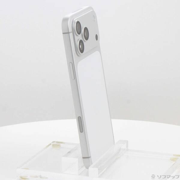 〔中古〕Apple(アップル) iPhone17 Pro Max 512GB ディープブルー NFYE4J／A SIMフリー (外装交換品 シルバー)〔258-ud〕 |  | 03