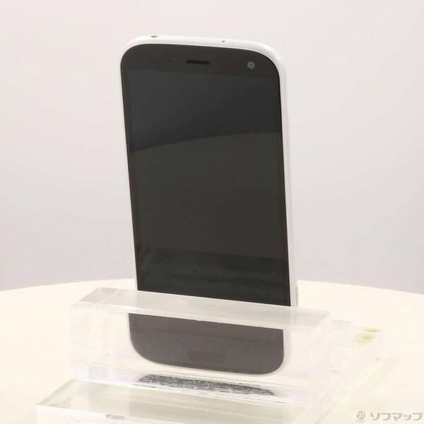 中古〕FCNT らくらくスマートフォン 64GB ホワイト F-52B docomo SIM