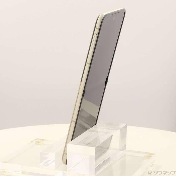 〔中古〕Motorola(モトローラ) motorola razr 50 512GB サンドクリーム PB230001JP SIMフリー〔348-ud〕 |  | 01