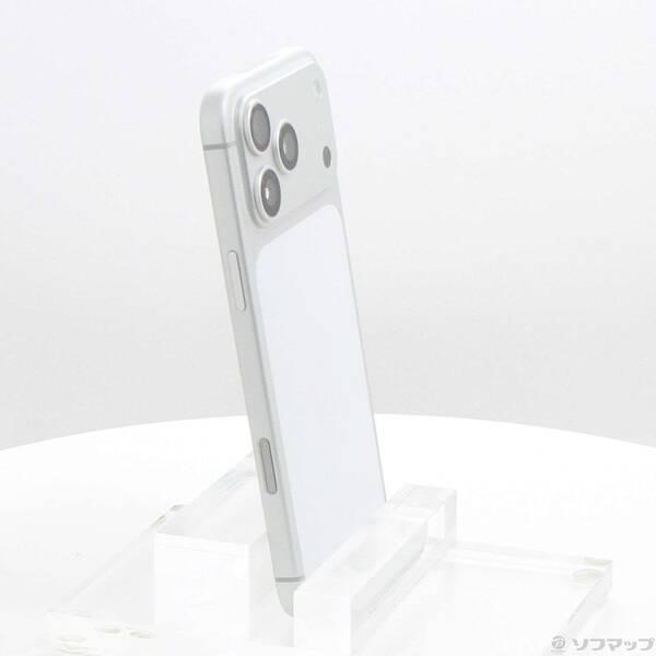 〔中古〕Apple(アップル) iPhone17 Pro Max 2TB シルバー MFYJ4J／A SIMフリー〔344-ud〕 |  | 03