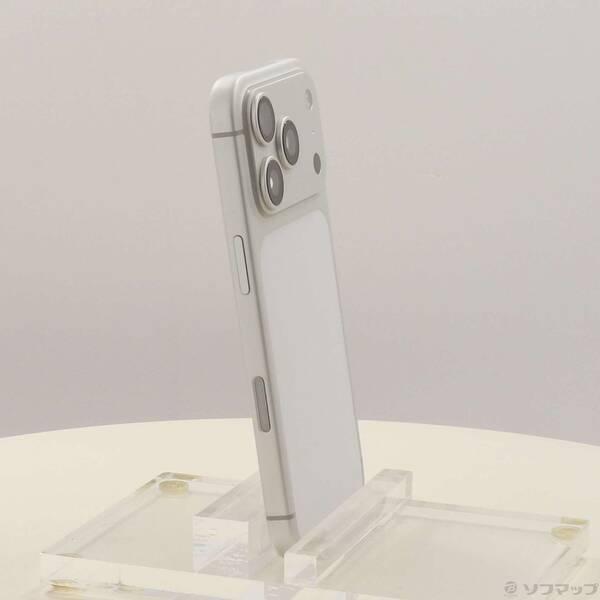 〔中古〕Apple(アップル) 〔展示品〕 iPhone17 Pro 256GB シルバー 3P167J／A SIMフリー〔196-ud〕 |  | 03