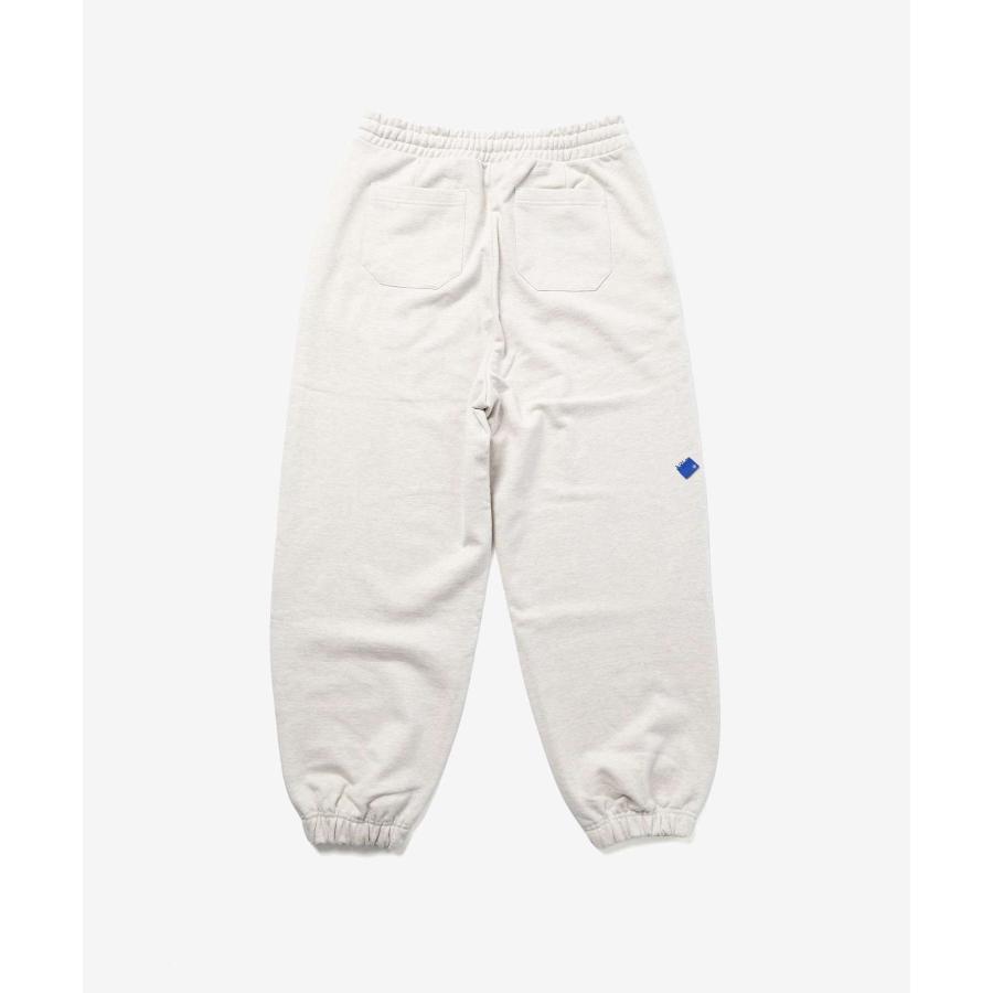 アーダーエラー ADERERROR SIG BL TAG SWEATPANTS 01 シグ ブルー タグ スウェットパンツ BO42FYSP0201 ユニセックス ボトムス |  | 02