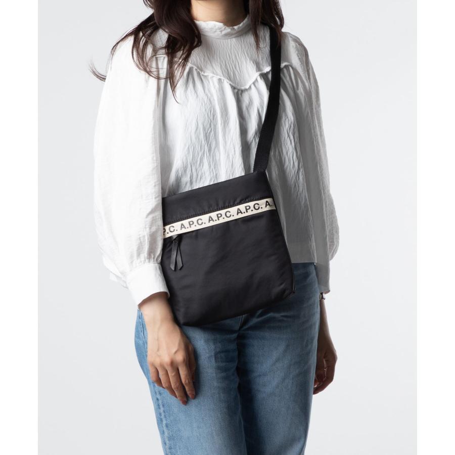 A.P.C. APC アーペーセー PAACL H61384 ショルダーバッグ メンズ A.P.C. APC アーペーセー PAACL H61384 ショルダーバッグ メンズ