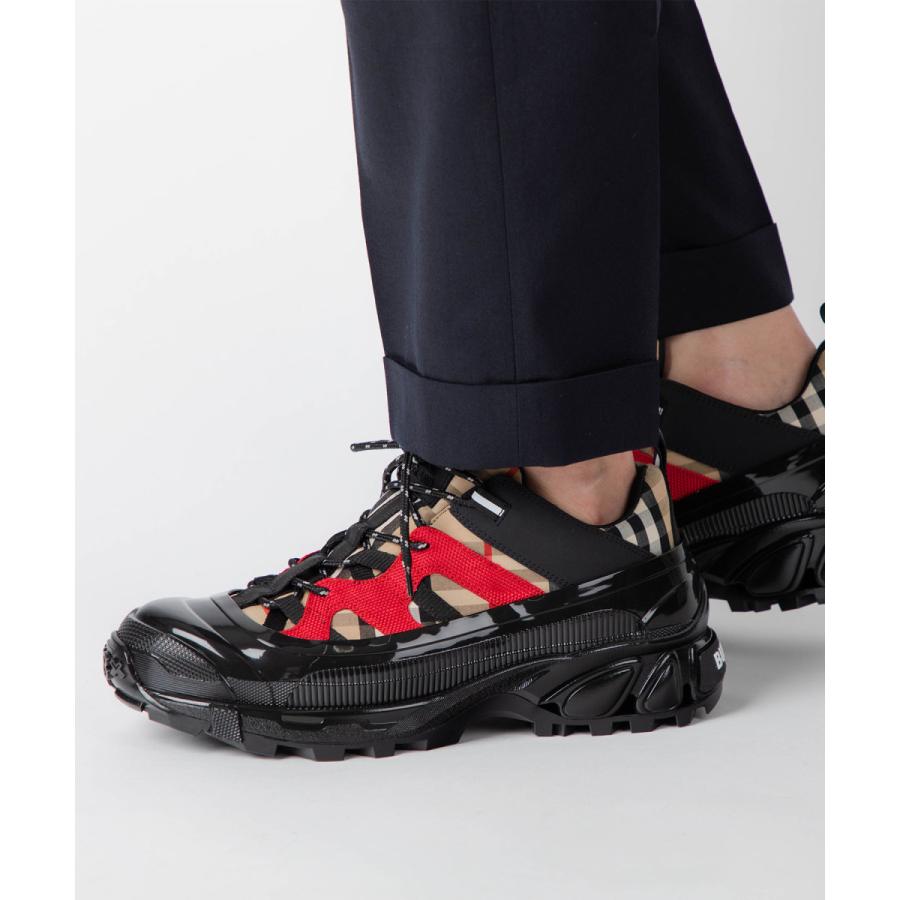 BURBERRY ダークレッド レースアップシューズ BURBERRY ダークレッド レースアップシューズ