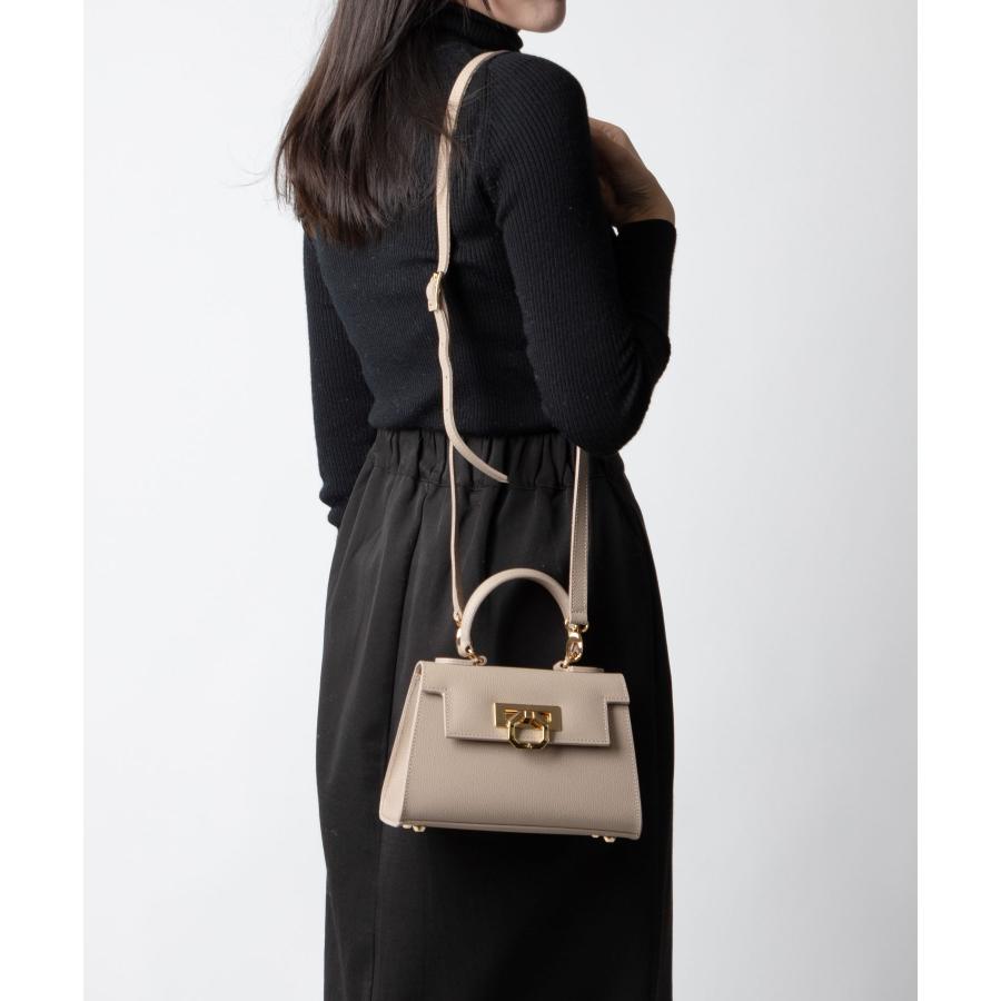 ★人気色★CARBOTTIカルボッティ LICIA 241 タン CARBOTTI（カルボッティ） CARBOTTI Licia 241 ショルダーバッグ