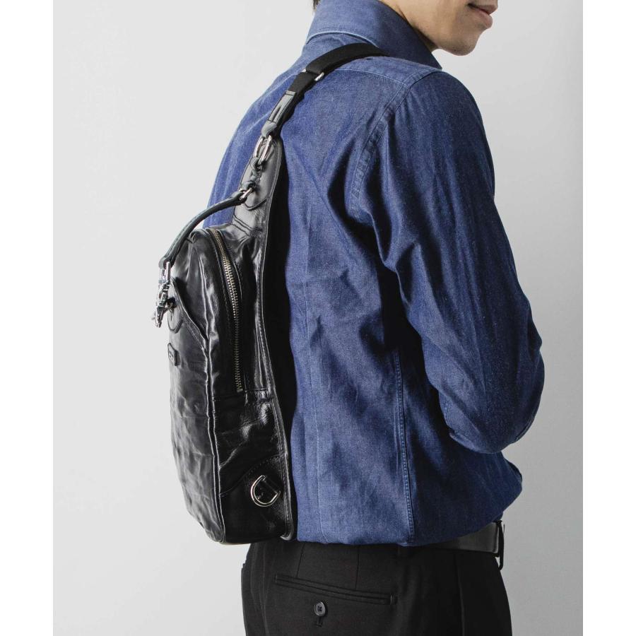 美品　Daniel&Bob ボディバッグ ピッポ ダニエル&ボブ DANIEL&BOB ボディバッグ メンズ バック ピッポ