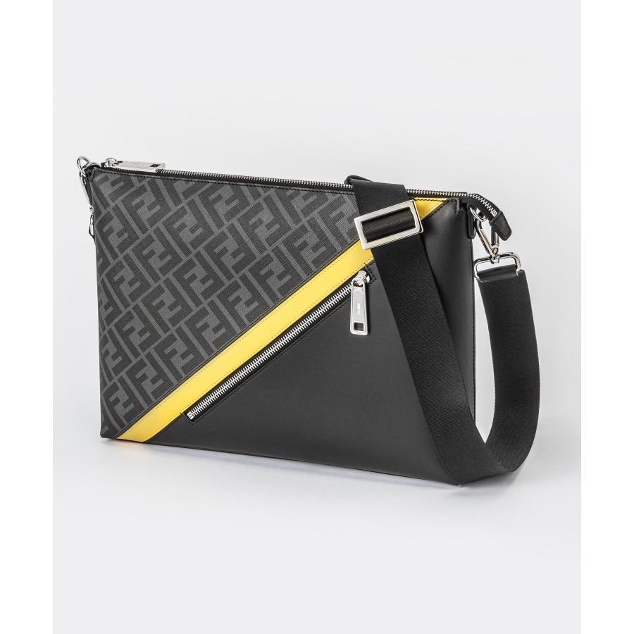 白 フリル付 FENDI メッセンジャー/クラッチ 2WAY バッグ 7VA470 定価