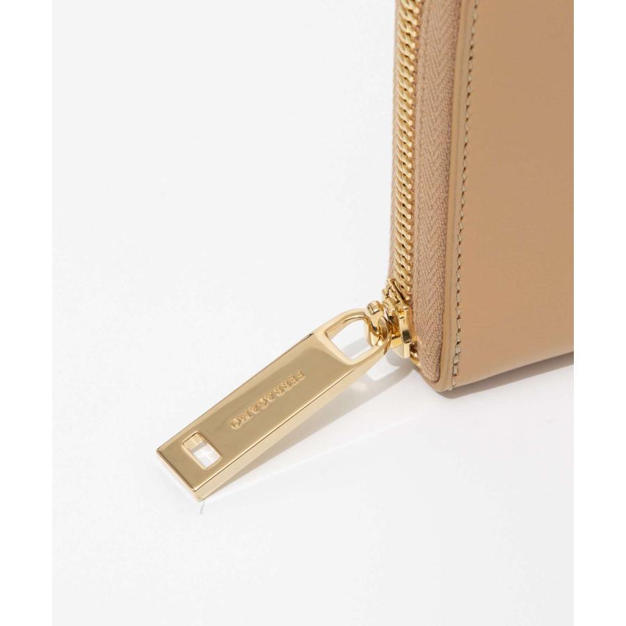 FERRAGAMO ハグ チェーンウォレットベージュ限定価格本日18：30迄 FERRAGAMO（フェラガモ） サルヴァトーレ Salvatore Ferragamo 220626
