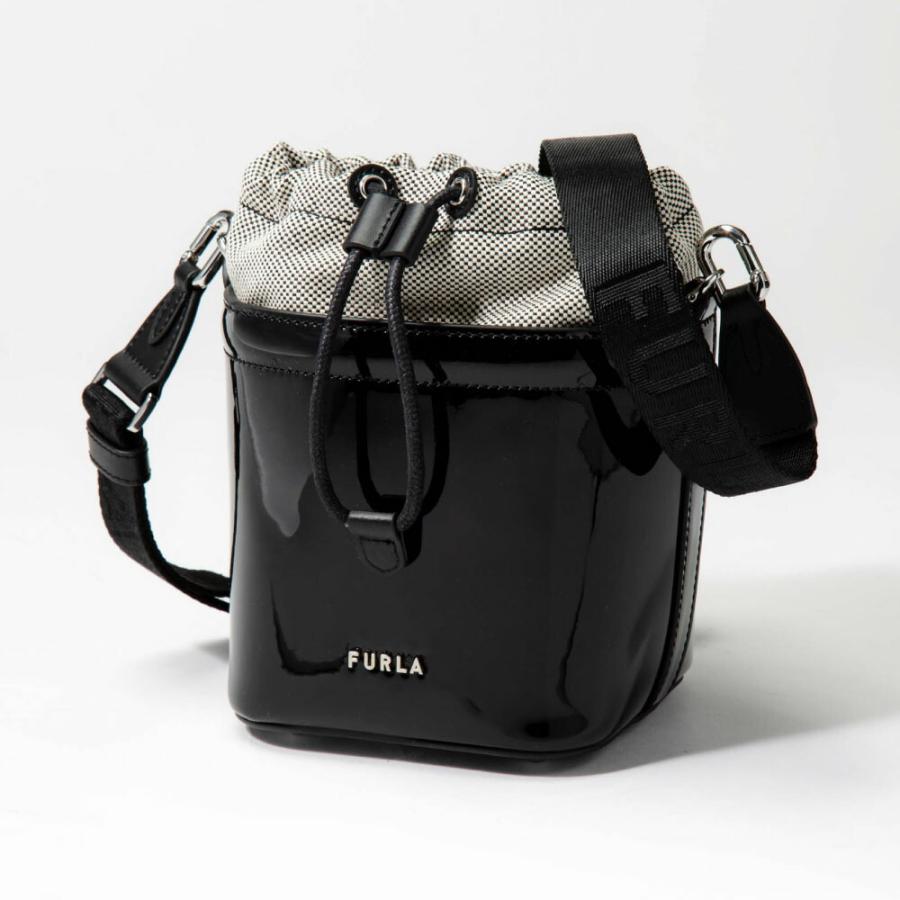 フルラ Furla ショルダーバッグ
 メトロポリス ミニ クロスボディ バッグ 大理石柄 プッシュロック開閉式 1008846 マーブル フルラ FURLA ショルダーバッグ クロスボディー チェーンショルダー