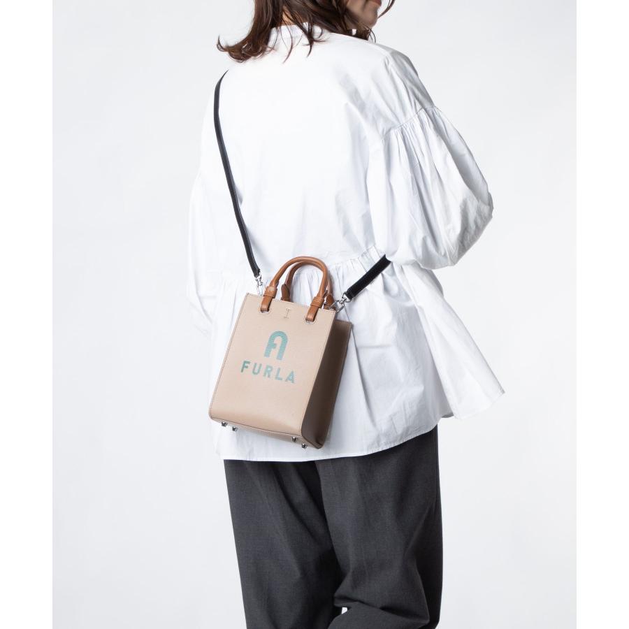 極美品　フルラ　ハンドバッグ　ヴァーシティ　スタイル　レザー　ブラック　現行 極美品 フルラ ハンドバッグ ヴァーシティ スタイル レザー